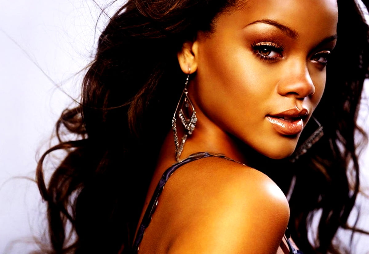 Rihanna, sexy posters, girls, fashion, long hair - wallpapers 1600x1100