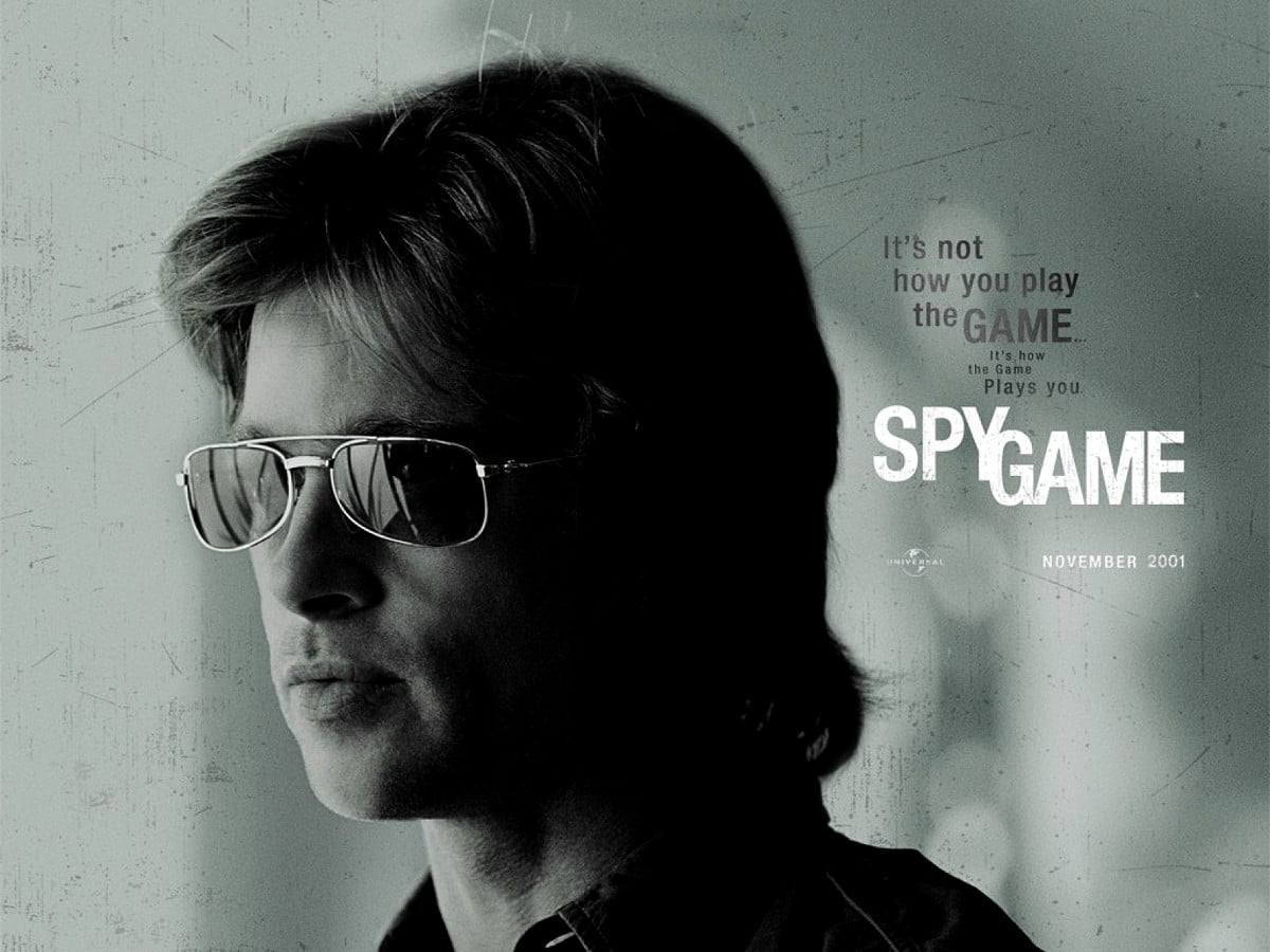 Personne portant des lunettes (scène du film "Spy Game : Jeu d'espions") : image de fond 1600x1200