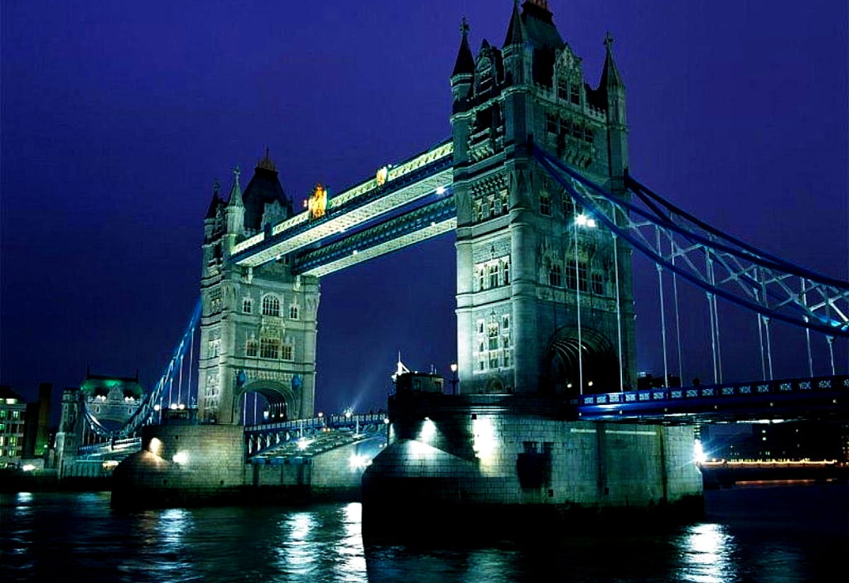 Large clock tower towering over city of london (Tower Bridge, London, England, United Kingdom) : free HD backgrounds