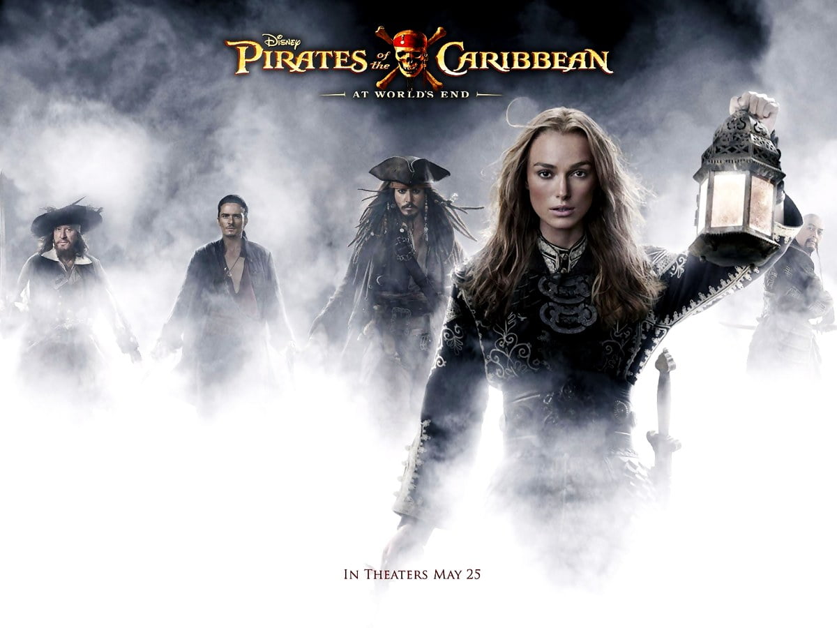 Keira Knightley avec de la fumée qui en sort (scène du film "Pirates des Caraïbes") - HD image d'arrière-plan 1600x1200