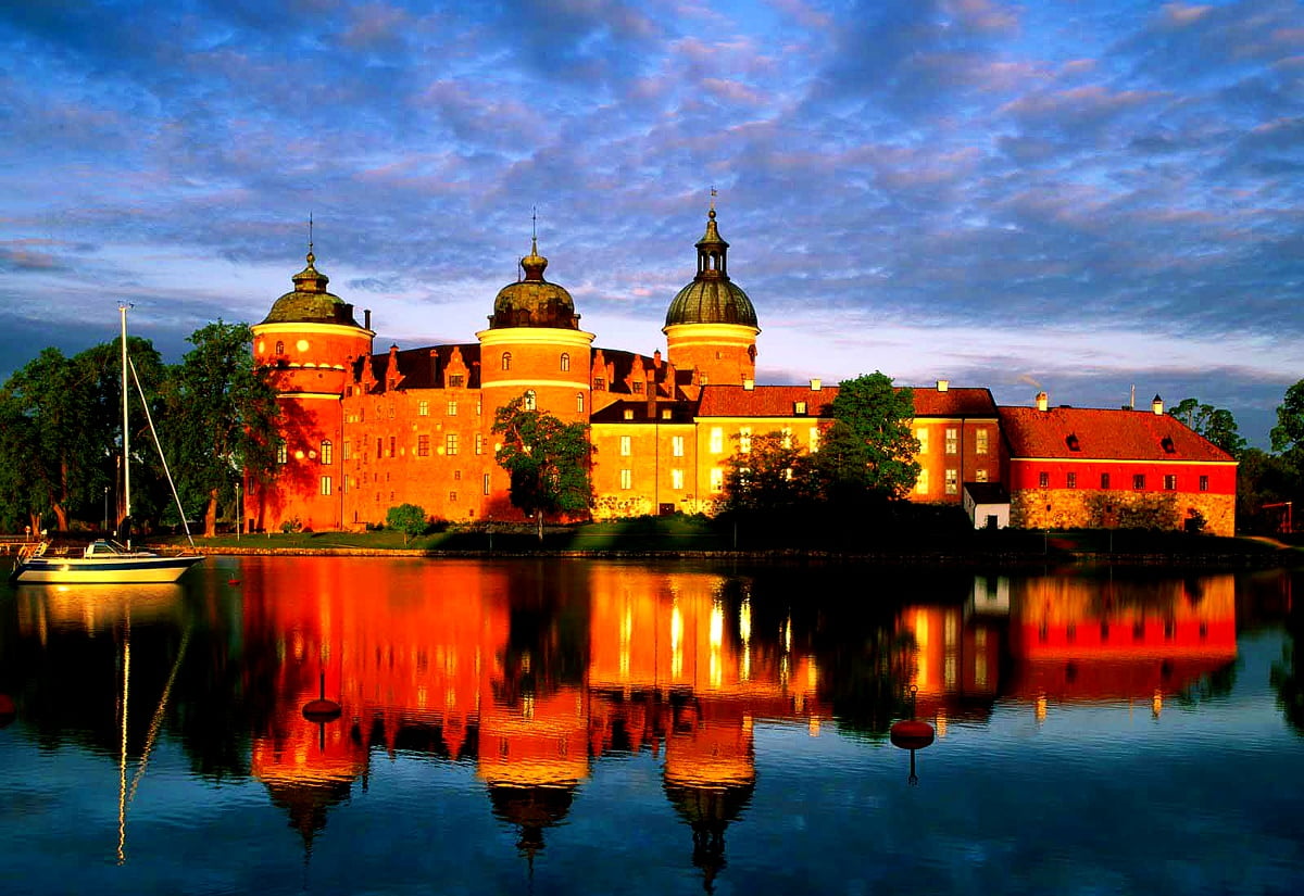 Château entouré d'un lac (Château de Gripsholm, Mariefred, Suède) - fonds d'écran