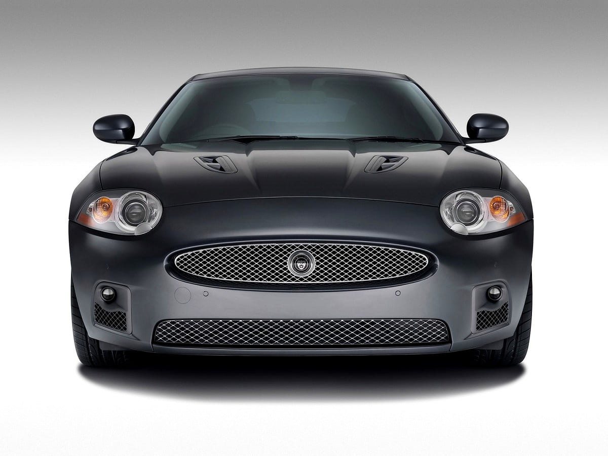Jaguar argent et noir / fonds d'écran 1600x1200