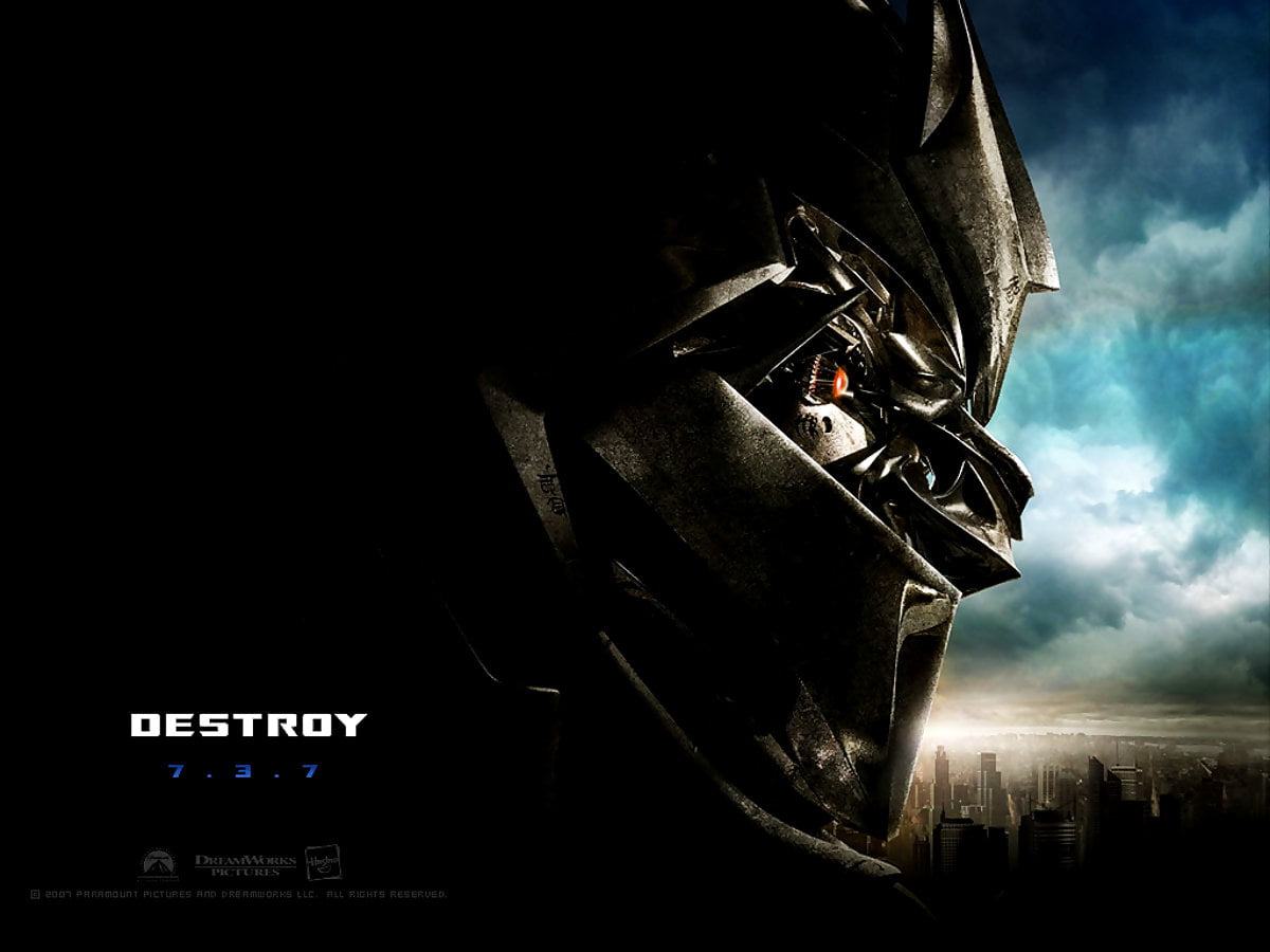 Homme au casque noir (scène du film "Transformers") : gratuit photos d'arrière-plan