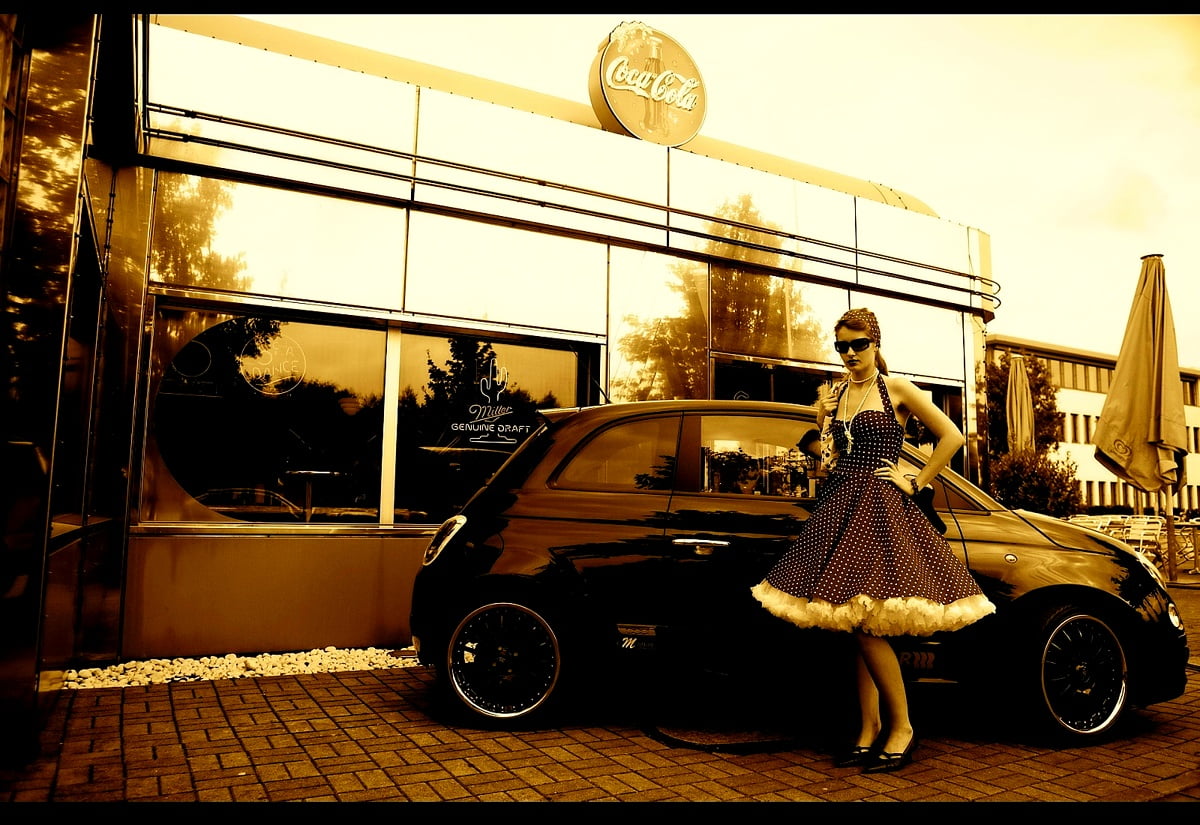 fondos-de-coches-chica-clasicos