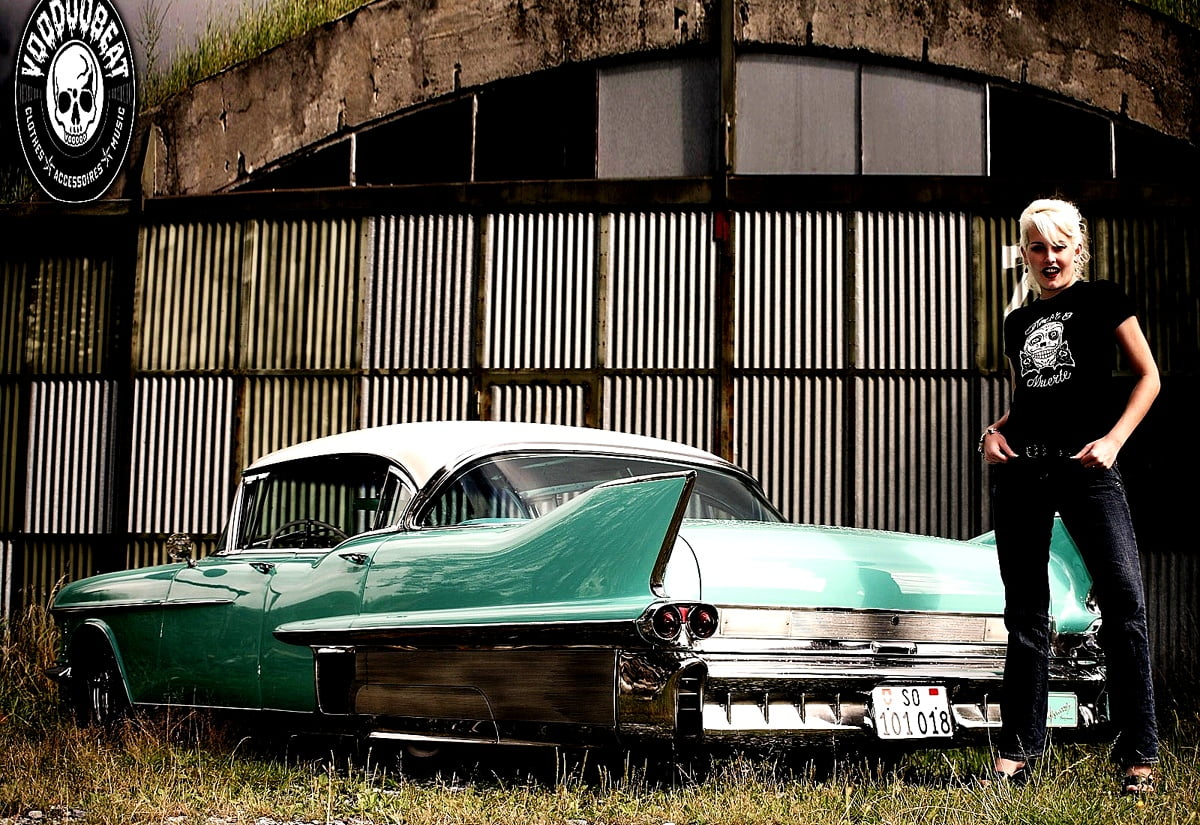foto-para-pantalla-chicas-y-coches-carros-verdes-descargar-foto