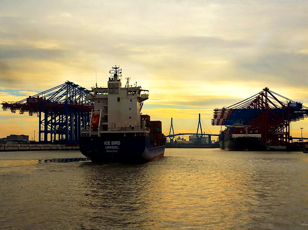 Cargo Ship Photos, Download The BEST Free Cargo Ship Stock Photos & HD  Images
