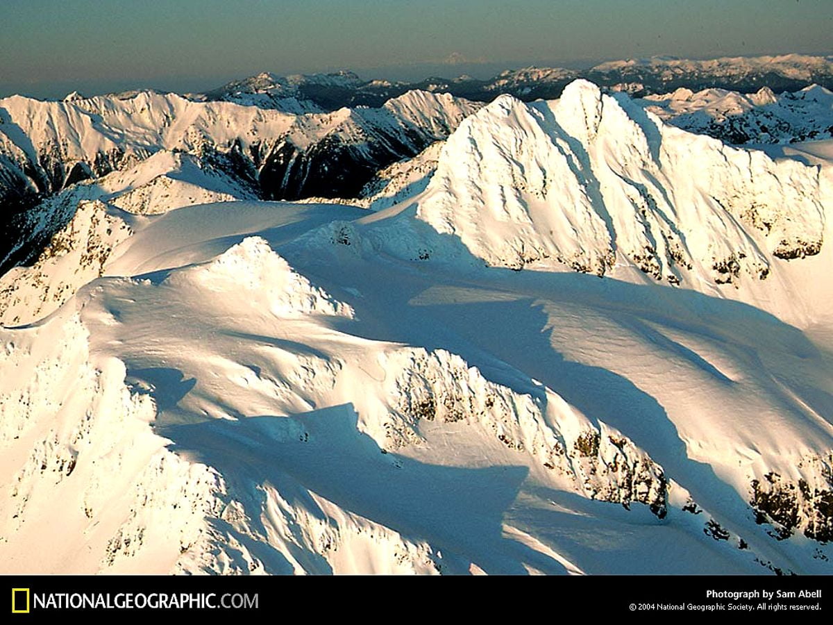 Images de fond : montagne couverte de neige
