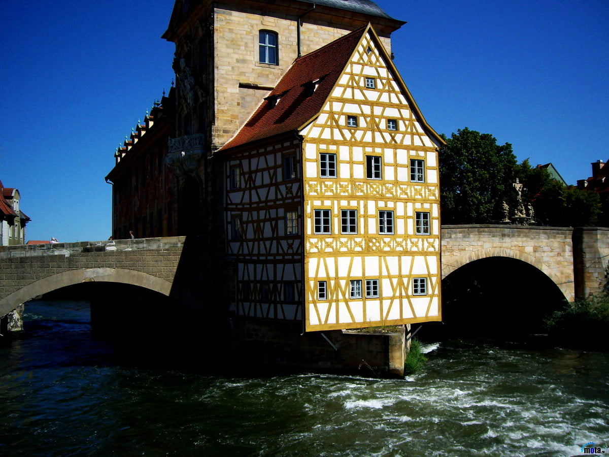 Bridge over river (Altes Rathaus, Bamberg, Germany)