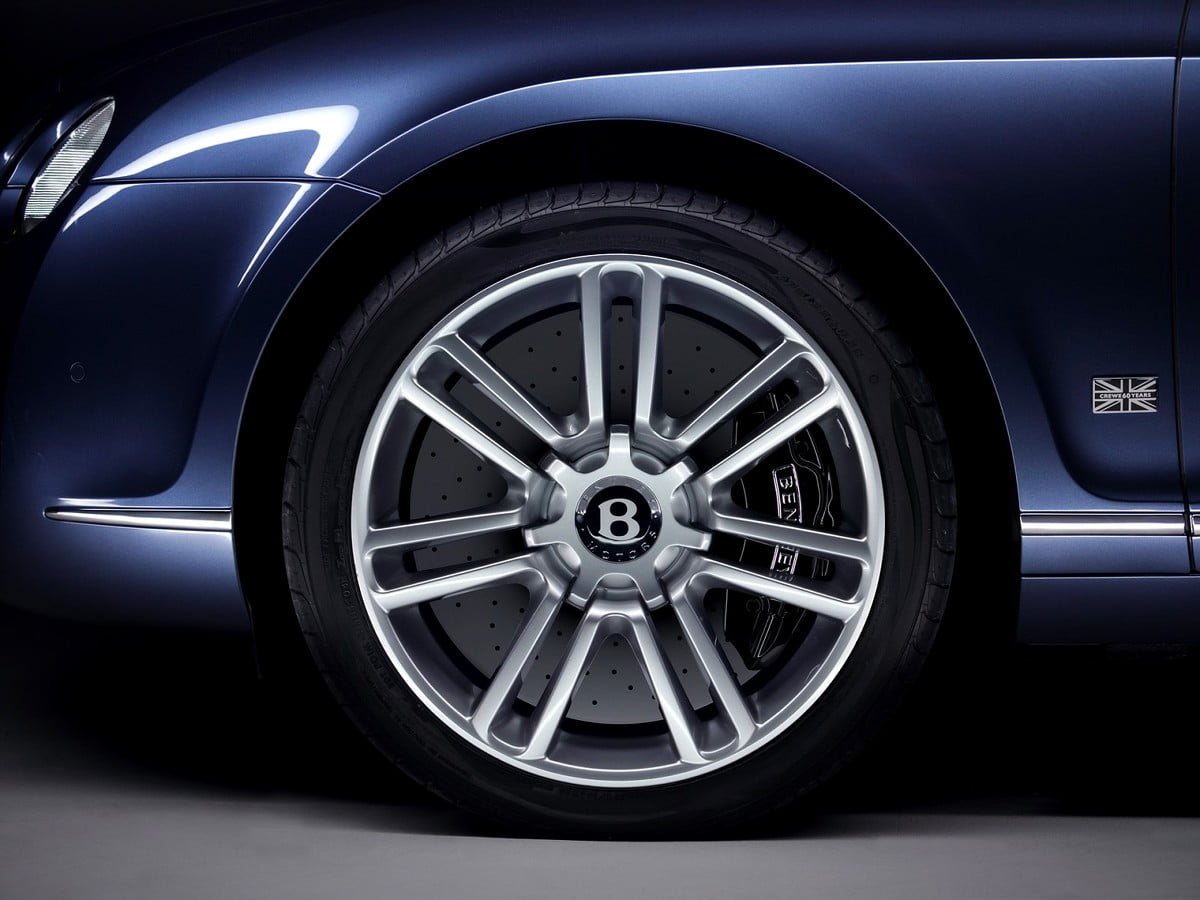 HD images de fond - Bentley argent et noir 1600x1200