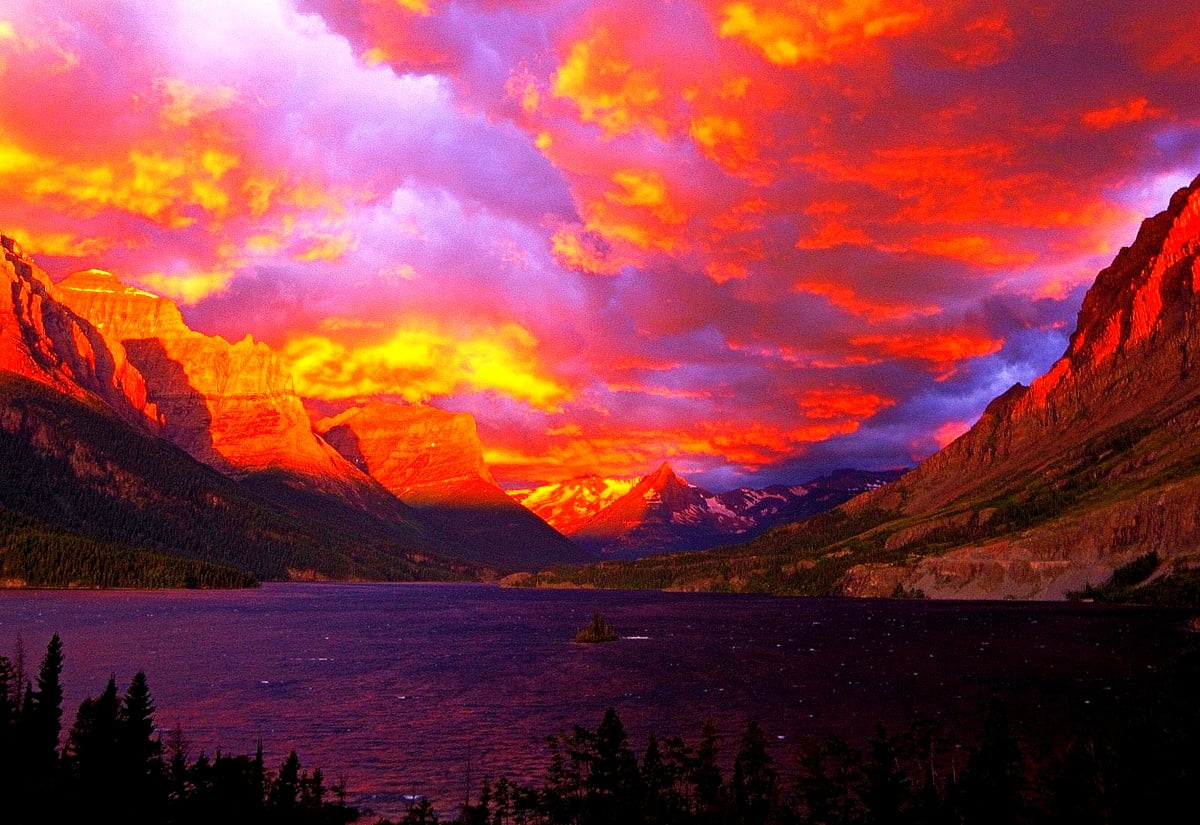 Fond d'écran / grande montagne (Parc national de Glacier, Montana, États-Unis d'Amérique)