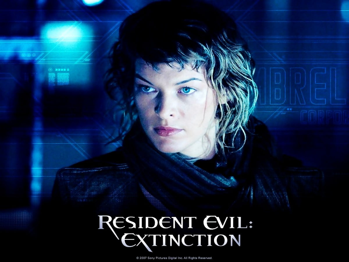 Milla Jovovich (scène du film "Resident Evil") / gratuit image d'arrière-plan